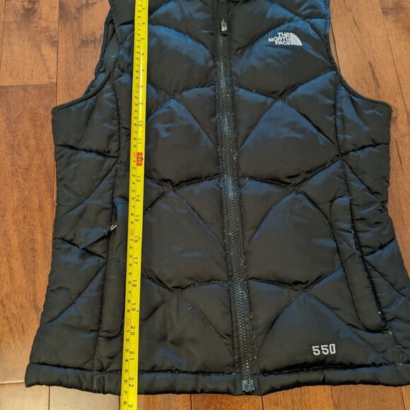 The North Face women's black 550 down filled vest - Picture 11 of 13